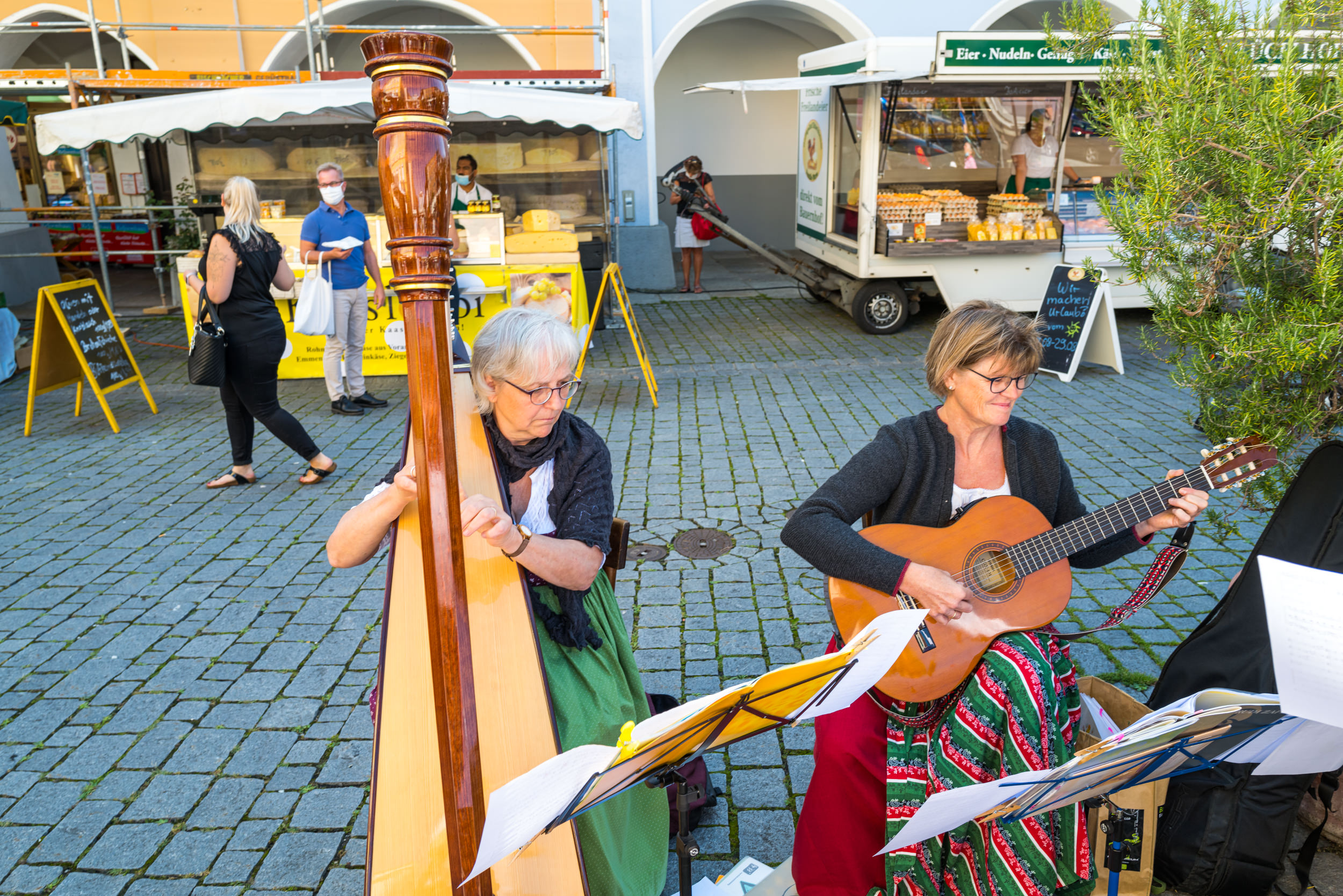 Grüner Markt in Rosenheim mit Musik – Samerberger Nachrichten