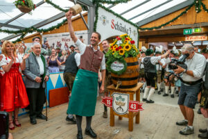 O‘zapft is! Das 162. Rosenheimer Herbstfest ist eröffnet