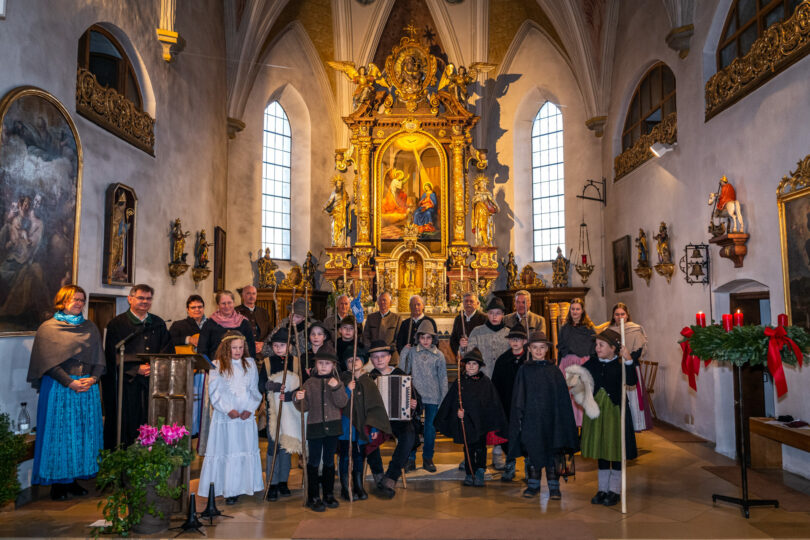 Festliches Adventsingen auf dem Samerberg verzaubert Groß und Klein