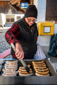 Samerberger Dorfadvent verzaubert mit festlichem Glanz und besinnlichen Momenten