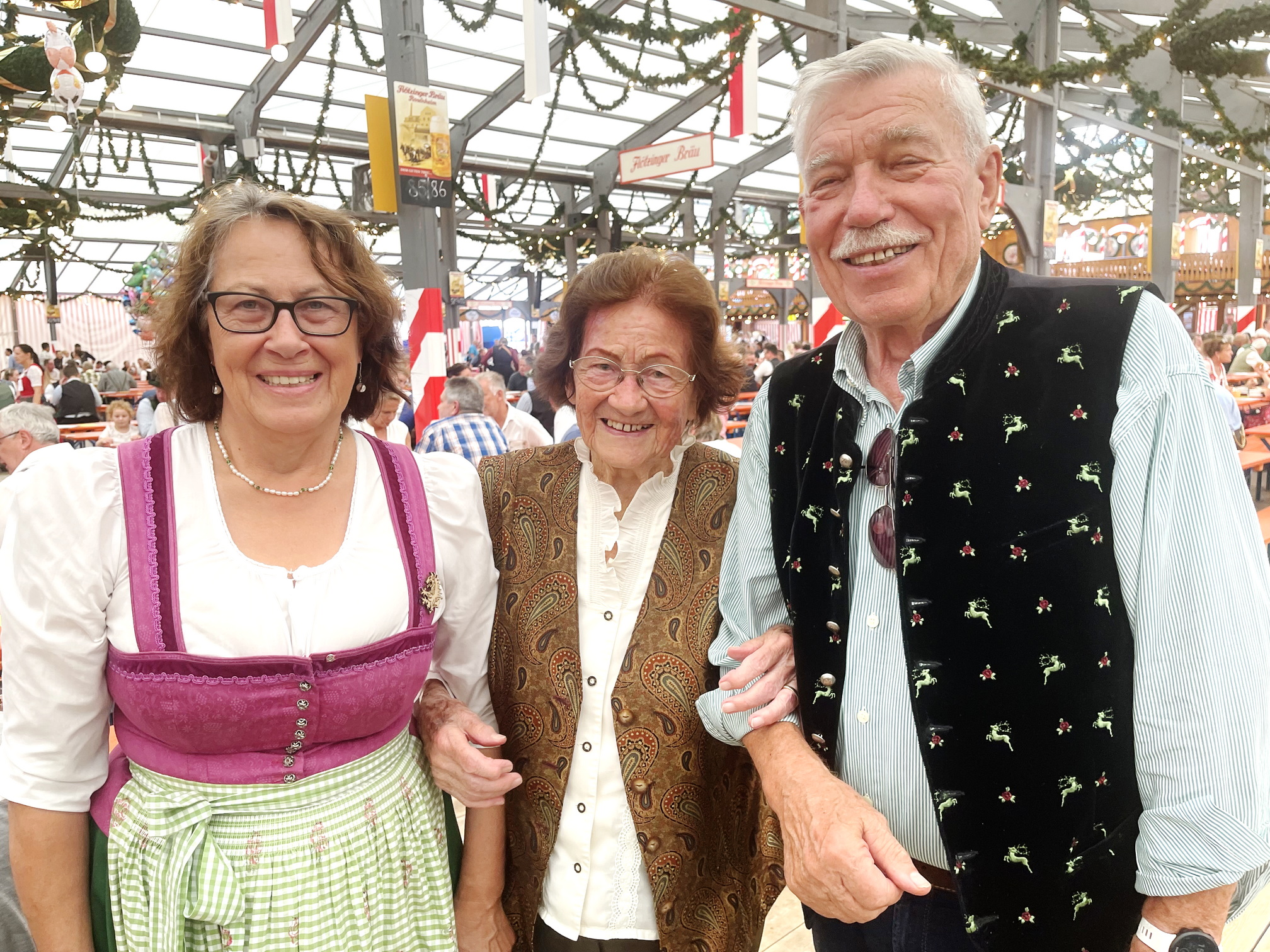 Mit-97-Jahren-unterwegs-zum-Rosenheimer-Herbstfest