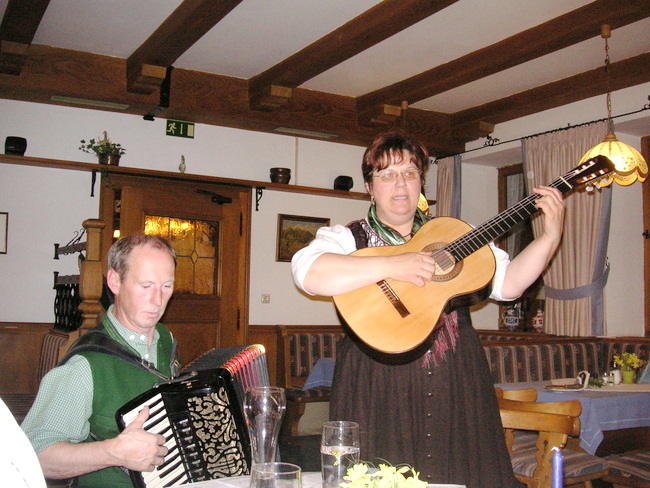 Chiemgauer-Volksmusik-trauert-um-Gabi-Reiserer