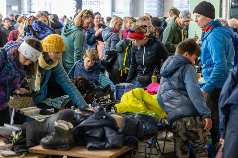 Sam Klein Alpinflohmarkt des Alpenvereins – Samerberger Nachrichten