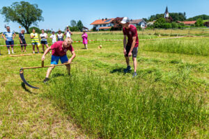 Deutsche Meisterschaft im Handmähen in Neubeuern