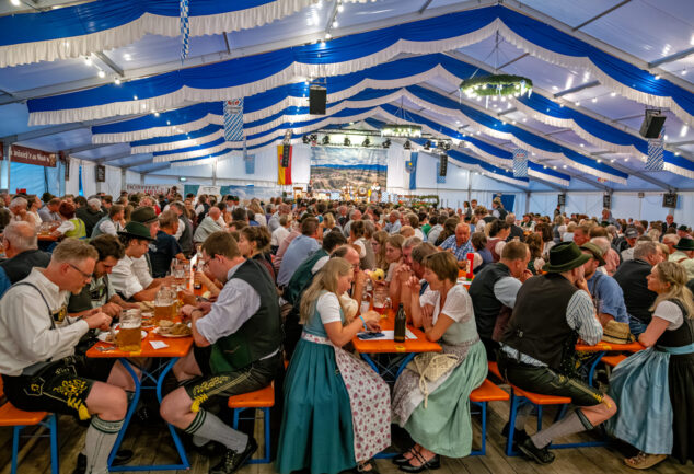 Festwoche in Neukirchen/Persdorf klingt mit Kesselfleischessen aus