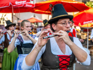 Ein Sommerabend wie aus dem Bilderbuch: Die Magie der 61. Marktbeleuchtung in Neubeuern