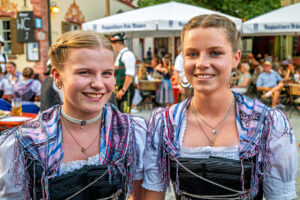 Ein Sommerabend wie aus dem Bilderbuch: Die Magie der 61. Marktbeleuchtung in Neubeuern