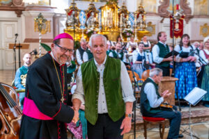 Höchste kirchenmusikalische Auszeichnung für Hans Berger: Der Oberaudorfer Kirchenmusiker, Komponist und Volksmusikpfleger erhielt in der Münchner Bürgersaalkirche die Orlando-di-Lasso-Medaille des Allgemeinen Cäcilienverbandes.