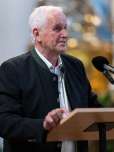 Höchste kirchenmusikalische Auszeichnung für Hans Berger: Der Oberaudorfer Kirchenmusiker, Komponist und Volksmusikpfleger erhielt in der Münchner Bürgersaalkirche die Orlando-di-Lasso-Medaille des Allgemeinen Cäcilienverbandes.