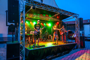 Sommerfest auf dem Törwanger Dorfplatz
