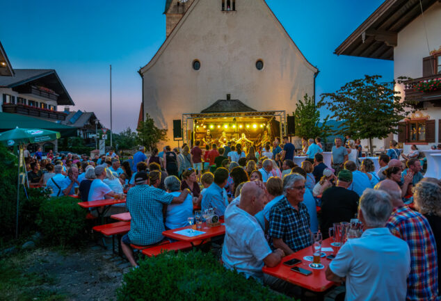 Sommerfest auf dem Törwanger Dorfplatz