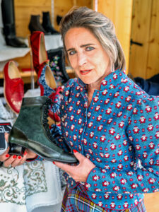 Tracht, Handwerk und gelebte Heimat auf dem Neubeurer Marktplatz