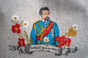 Tracht, Handwerk und gelebte Heimat auf dem Neubeurer Marktplatz