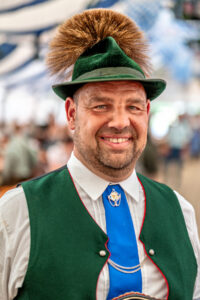 O’zapft is in Nußdorf: Gaufest und 130 Jahre GTEV Alpenrose feierlich eröffnet