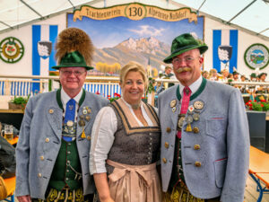 O’zapft is in Nußdorf: Gaufest und 130 Jahre GTEV Alpenrose feierlich eröffnet