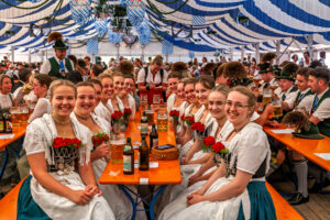 O’zapft is in Nußdorf: Gaufest und 130 Jahre GTEV Alpenrose feierlich eröffnet