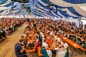 O’zapft is in Nußdorf: Gaufest und 130 Jahre GTEV Alpenrose feierlich eröffnet