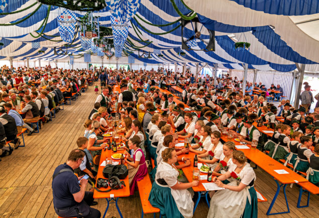 O’zapft is in Nußdorf: Gaufest und 130 Jahre GTEV Alpenrose feierlich eröffnet
