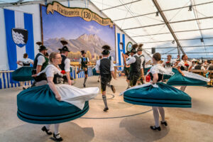 O’zapft is in Nußdorf: Gaufest und 130 Jahre GTEV Alpenrose feierlich eröffnet