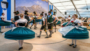 O’zapft is in Nußdorf: Gaufest und 130 Jahre GTEV Alpenrose feierlich eröffnet