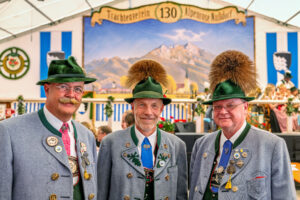 O’zapft is in Nußdorf: Gaufest und 130 Jahre GTEV Alpenrose feierlich eröffnet