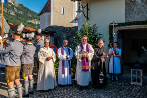 Zwischen Festfreude und stillem Gedenken: Bayerischer Inngau-Trachtenverband und GTEV „Alpenrose“ Nußdorf erinnerten an verstorbene Mitglieder, Gefallene und Vermisste.