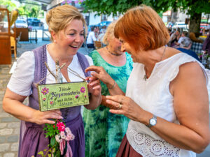 Ein ganzer Ort gratulierte: Susanne Grandauer feierte ihren 50. Geburtstag