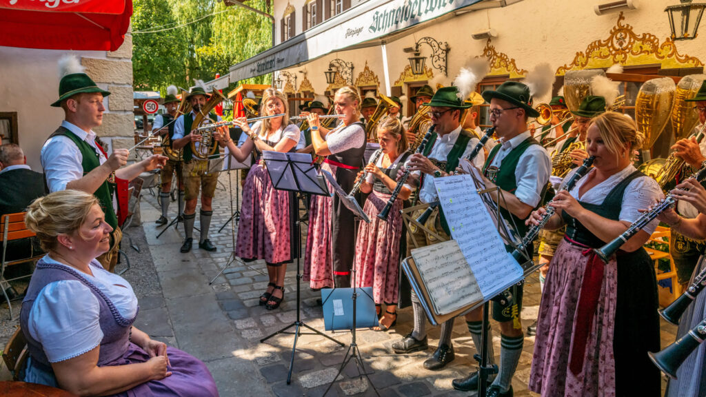 Ein ganzer Ort gratulierte: Susanne Grandauer feierte ihren 50. Geburtstag