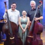 Claus Freudenstein mit Gastgeber Rogelio Franco Vivanco und Pianistin Natalia Rangel Lara beim Solokonzert in Guadalajara.