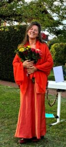 Katerina Antonova nach dem Konzert mit Blumen