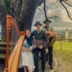 Die Geschwister Vordermayer mit Harfe, Ziach und Zither