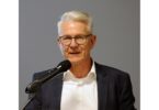Dirk Landau, neuer DWV-Präsident, bei einer Ansprache.
