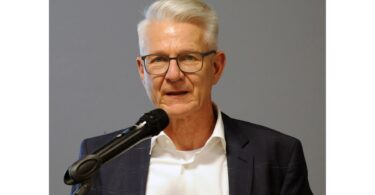 Dirk Landau, neuer DWV-Präsident, bei einer Ansprache.