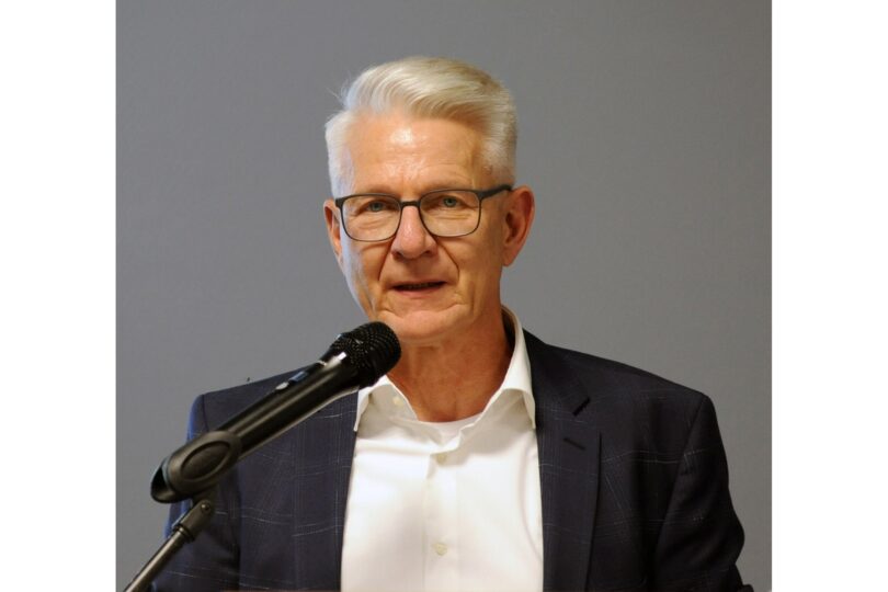 Dirk Landau, neuer DWV-Präsident, bei einer Ansprache.