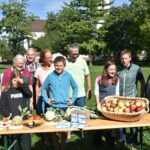 Die Mitglieder des Gartenbauvereins bringen ihre Gartenschätze