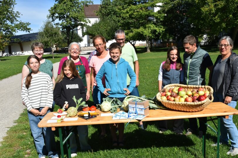 Die Mitglieder des Gartenbauvereins bringen ihre Gartenschätze
