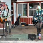Lanny Lanner und Johanna Mross spielen beim Schlechinger Sommerausklang.
