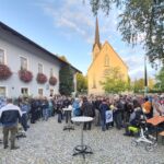 Markus Reiterberger mit Adi Stadler bei der Begrüßung