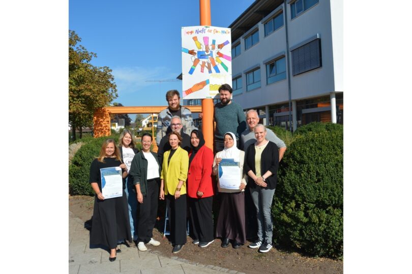 Team der Langen Nacht der Demokratie in Burghausen, von links nach rechts: Marcel Anslinger, David Brotz, Hannes Schwankner, Alfred Danninger, Judith Nitsch, Dr. Tina Busch, Christine Auberger, Julia Grekova, Rabila Barati, Dr. Eman Ayyad und Elli Huster