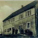 Älteste erhaltene Fotografie des Gasthauses Veigl aus den Jahren vor 1919.