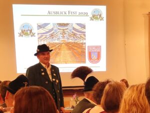 Festleiter Michael Schlosser stellt erste Planungen für 2029 vor.