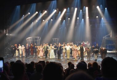 Das Ensemble von ZEPPELIN bei der Verbeugung