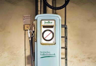 Symbolbild für die Jodel-Tankstelle des Steirischen Volksliedwerks.