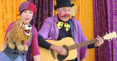 Liedertheater Altmann beim Kinderkonzert „Der Löwe lacht“