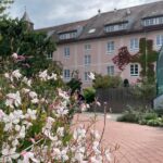 Das Schulhaus der Freien Waldorfschule Chiemgau an der Bernauer Straße