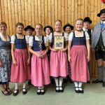 Sieger Kindergruppen 2: Kirchdorf mit Pokal