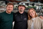 Alexander Winkelhaus, Maximilian Hennes und Verena Obinger bilden das Team der Fanbeauftragten der Starbulls Rosenheim.