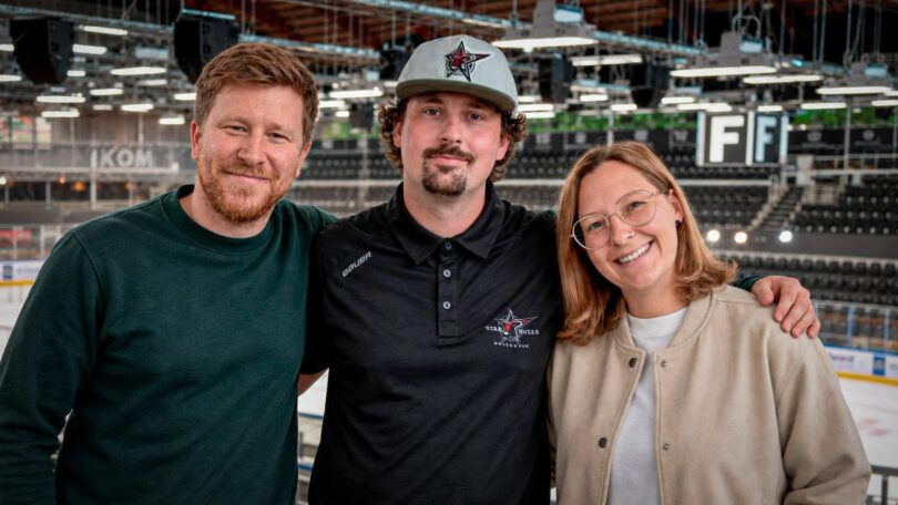 Alexander Winkelhaus, Maximilian Hennes und Verena Obinger bilden das Team der Fanbeauftragten der Starbulls Rosenheim.