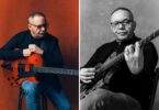 Bireli Lagrene mit Gitarre vor rotem Hintergrund. – Bireli Lagrene beim Gitarrenspiel in Schwarzweiß.