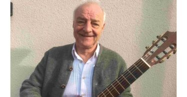 Christoph Maier-Gehring verbindet in seinem Mundartprogramm Literatur, Musik und bayerische Lebensart zu einem humorvollen Abend.